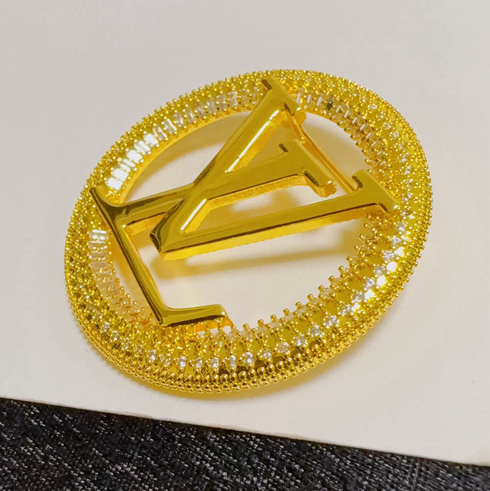 Louis Vuitton Brooch - Gold 'LV' Logo